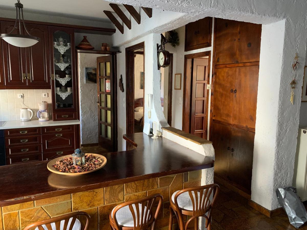 The Rustic Hug Apartment Athens Exterior photo